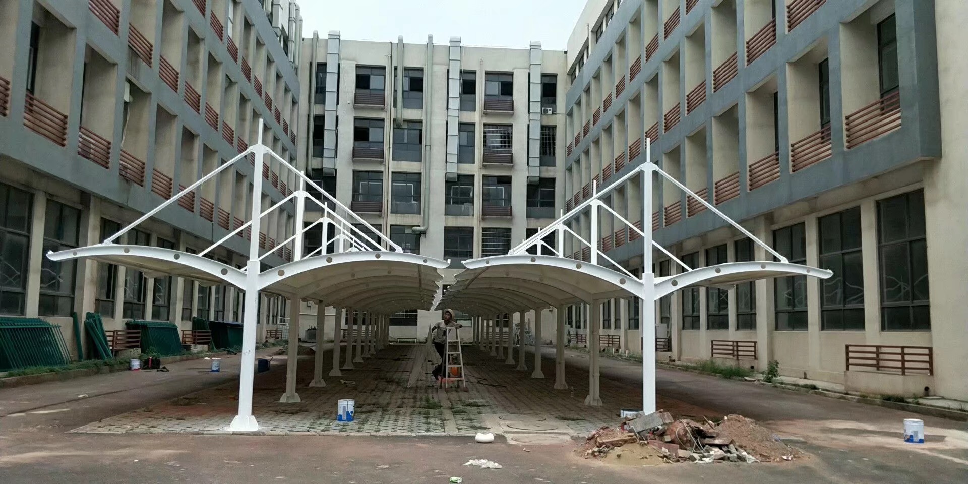 安徽海德思膜結(jié)構(gòu)景觀停車棚