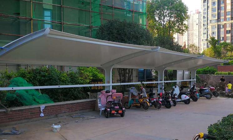 7字型膜結(jié)構(gòu)非機(jī)動車棚—界首市藍(lán)色雅典小區(qū)項(xiàng)目（二）