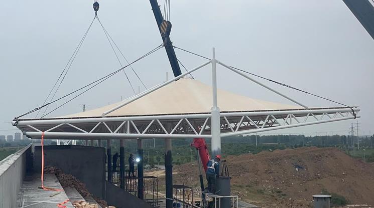 膜結(jié)構(gòu)看臺(tái)——滁州機(jī)械學(xué)校